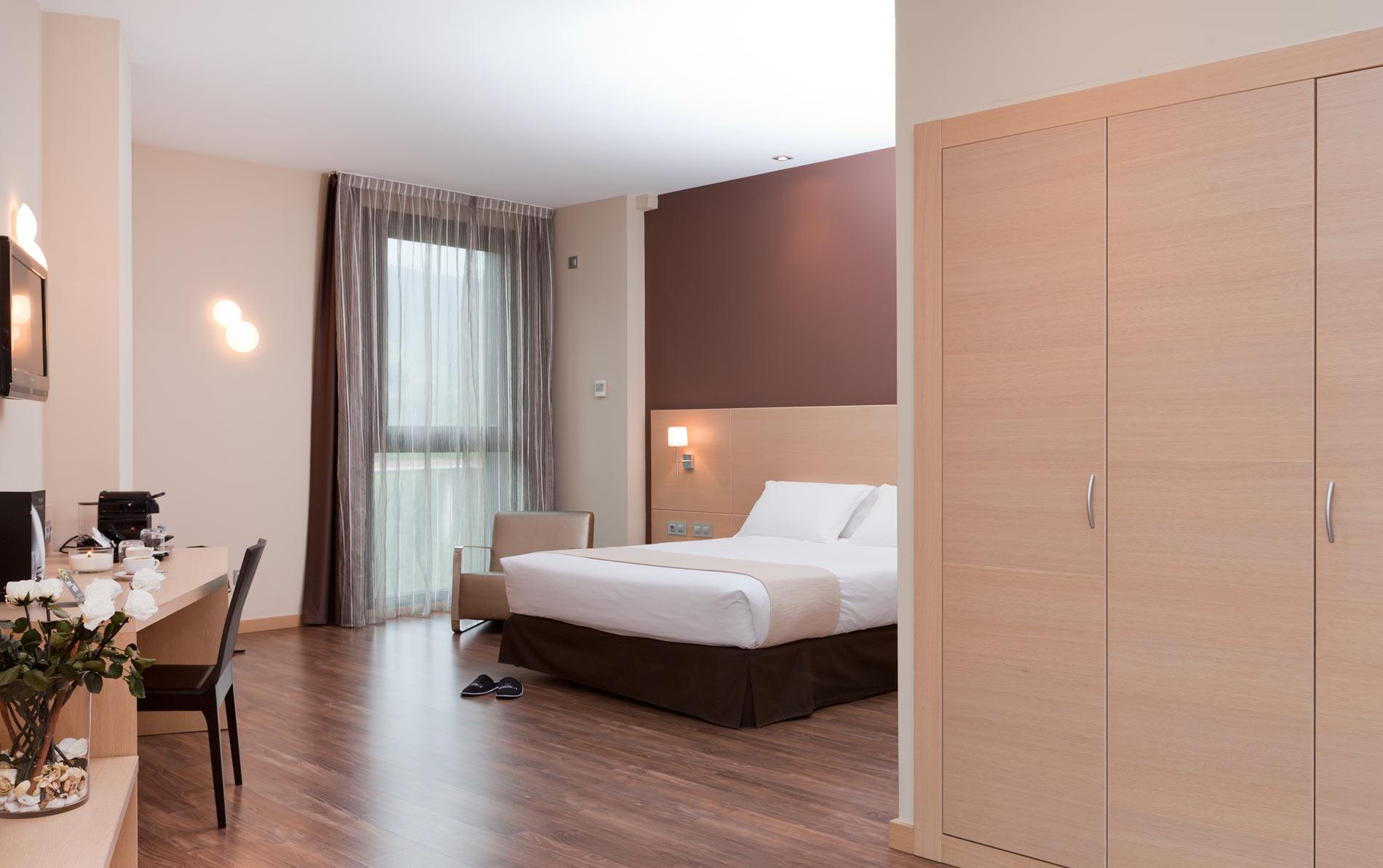 Spirit Hotel Gran Bilbao Dış mekan fotoğraf Room at the hotel